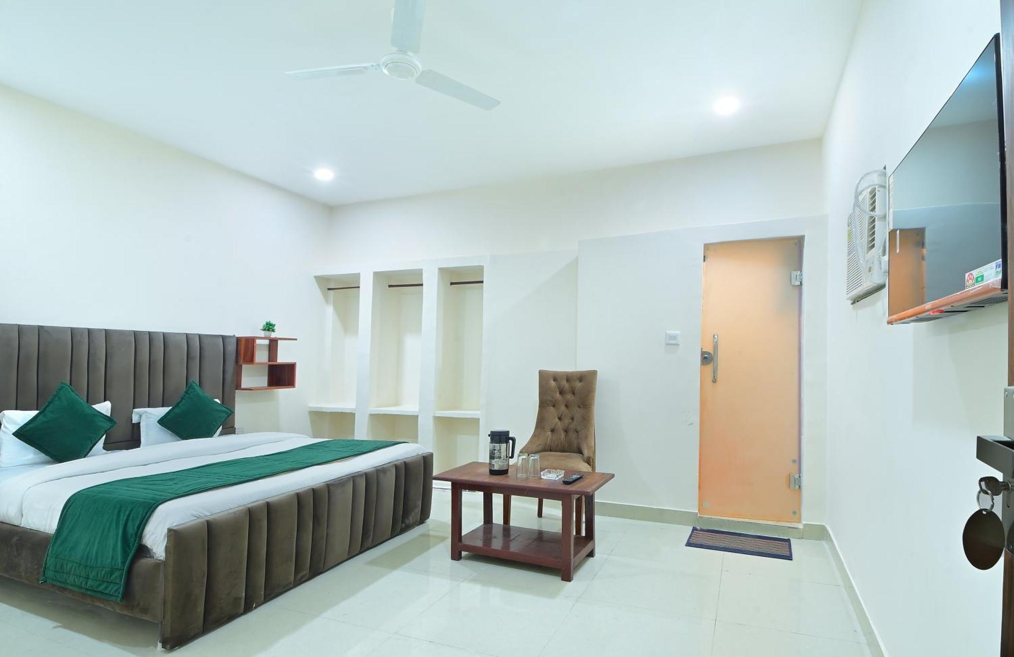 Chowdhry Tourist Lodge - New Delhi Railway Station - 2 Minutes Walk المظهر الخارجي الصورة