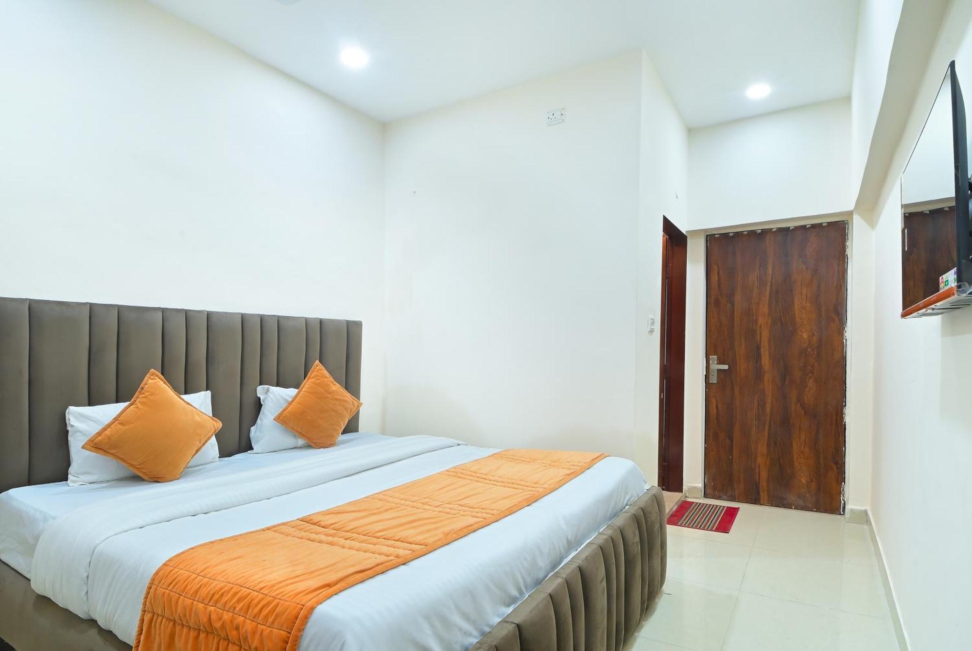 Chowdhry Tourist Lodge - New Delhi Railway Station - 2 Minutes Walk المظهر الخارجي الصورة