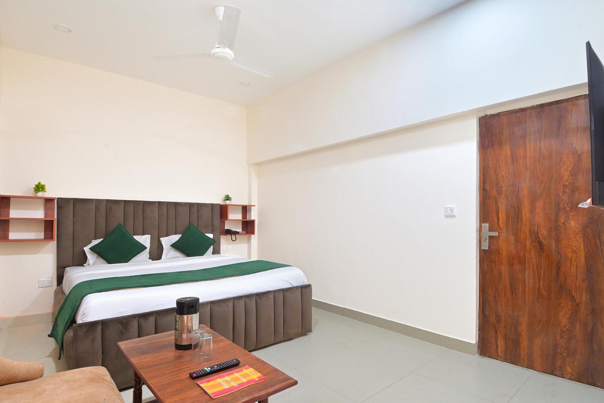 Chowdhry Tourist Lodge - New Delhi Railway Station - 2 Minutes Walk المظهر الخارجي الصورة