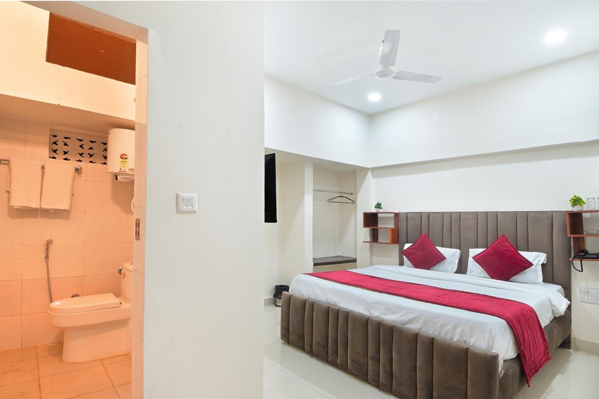 Chowdhry Tourist Lodge - New Delhi Railway Station - 2 Minutes Walk المظهر الخارجي الصورة